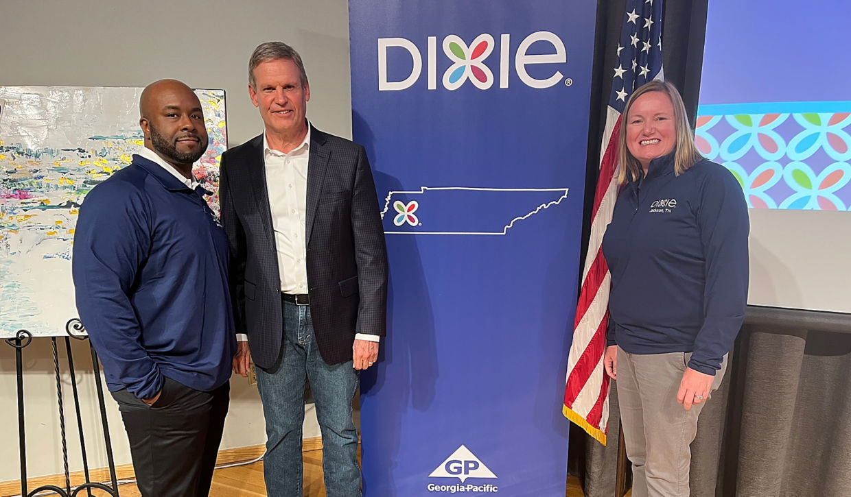 Pictured: Jackson, Tennessee Dixie® Plant Director Mike Cook, Tennessee Governor, Bill Lee , and VP of Dixie® Manufacturing Carrie Shapiro 