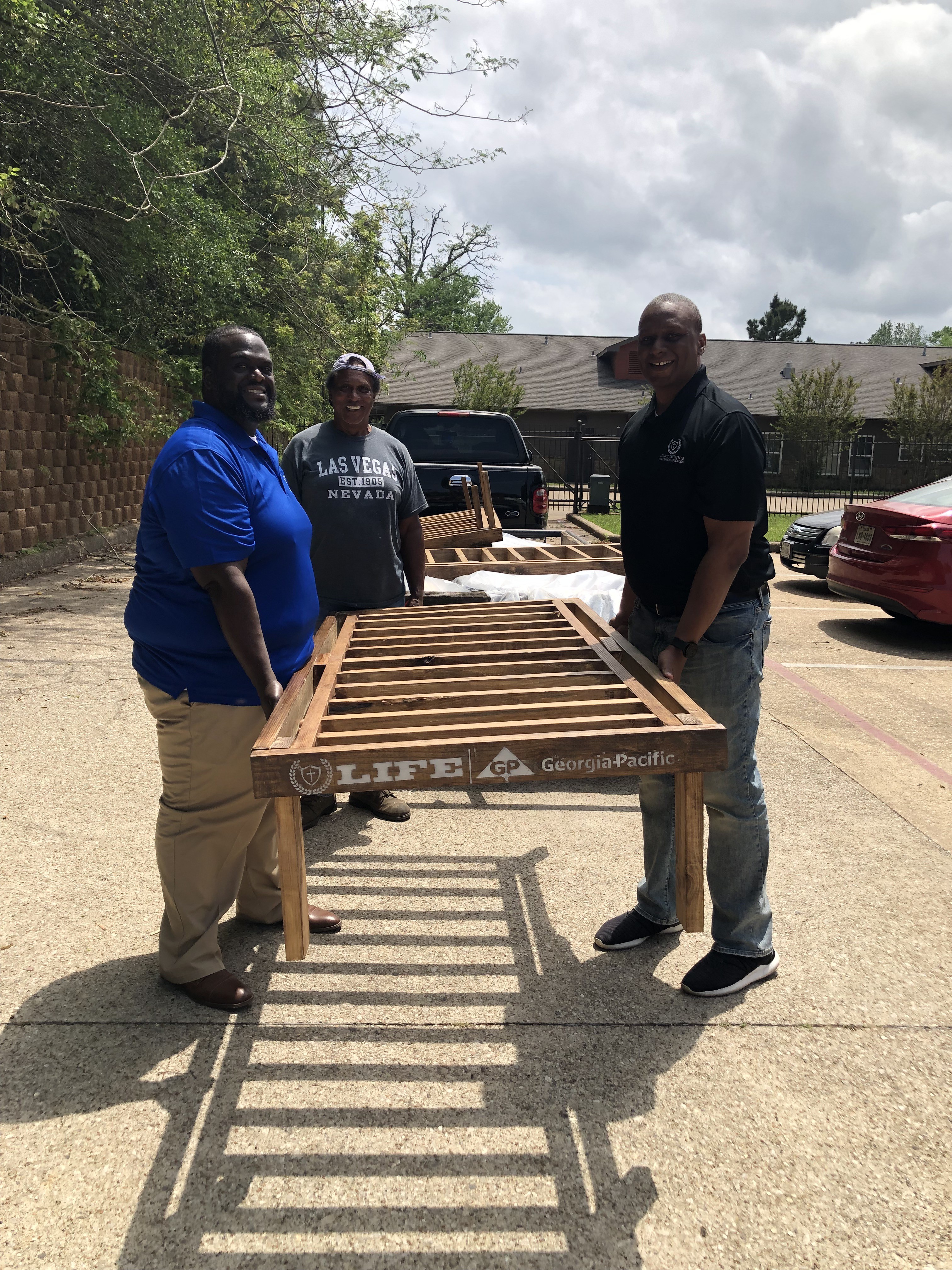 Family receives donated beds