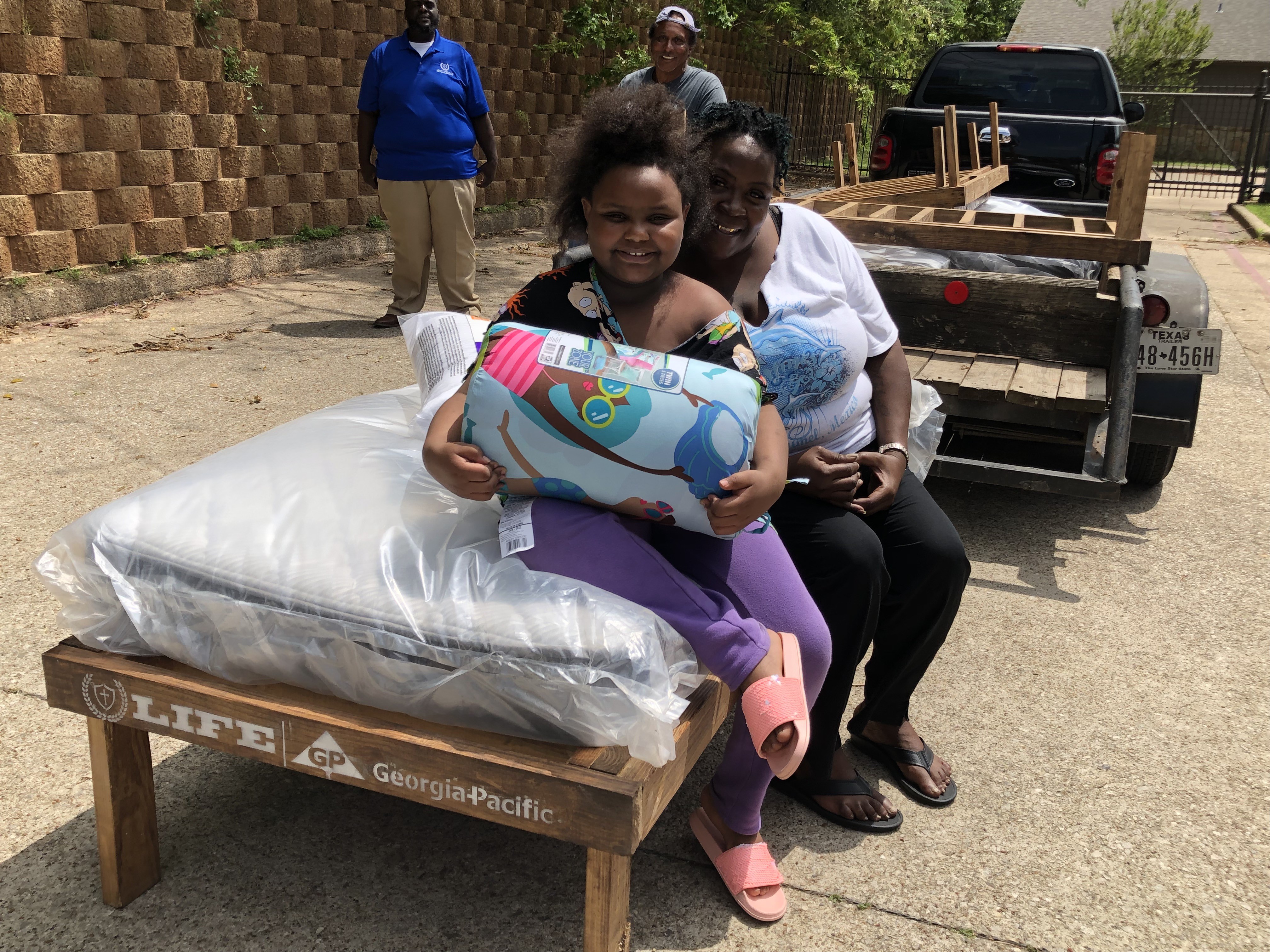 Family receives donated beds