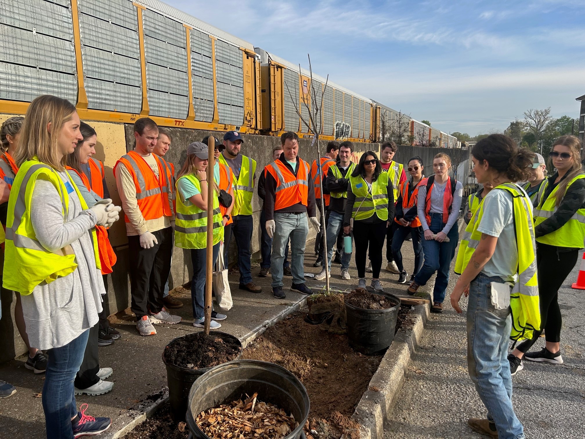 Quilted Northern® teams joined Trees Atlanta and the Arbor Day Foundation® for an urban area tree-planting event.